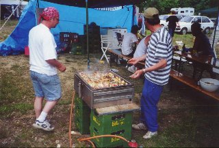 Schaschlikspie�e waren dieses Jahr neu und fanden rei�enden Absatz